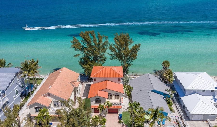 889 N SHORE Dr, Anna Maria, FL 34216 - 3 Beds, 3 Bath