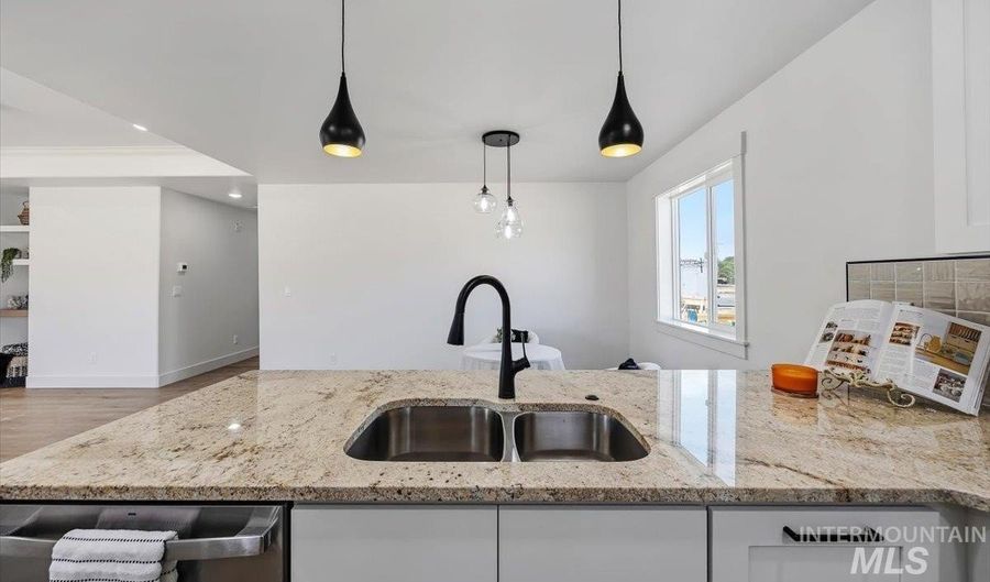 1504 Tverdy Ln, Buhl, ID 83316 - 3 Beds, 2 Bath