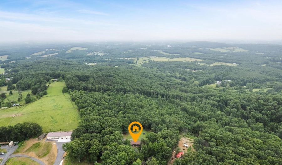 357 CRESTVIEW MOUNTAIN Rd, Augusta, WV 26704 - 3 Beds, 1 Bath