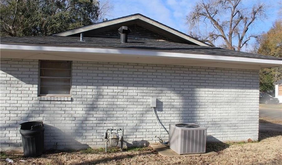 2315 Huffman St 2313, Alexandria, LA 71301 - 4 Beds, 0 Bath