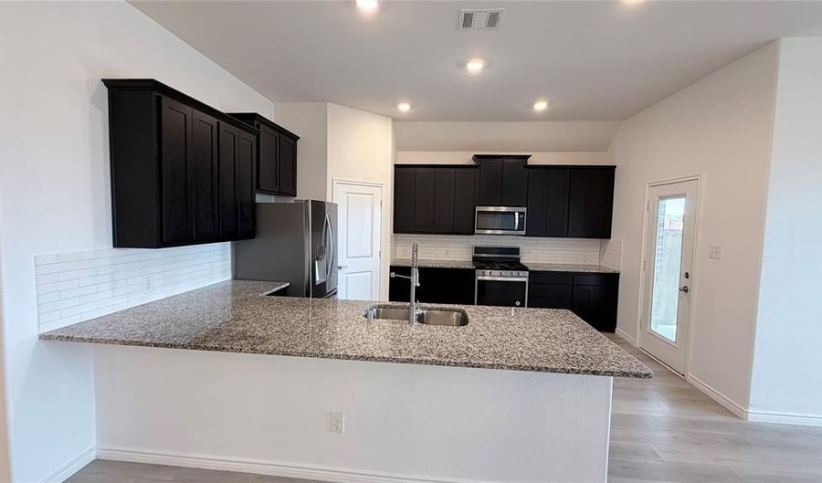 631 Maverick St, Anna, TX 75409 - 3 Beds, 2 Bath