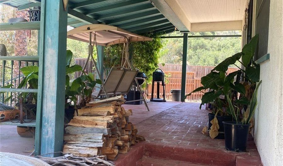 466 Stewart Canyon Rd, Fallbrook, CA 92028 - 4 Beds, 3 Bath