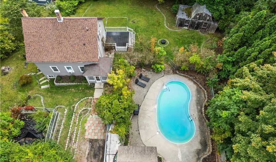 825 Victory Hwy, Burrillville, RI 02839 - 3 Beds, 3 Bath