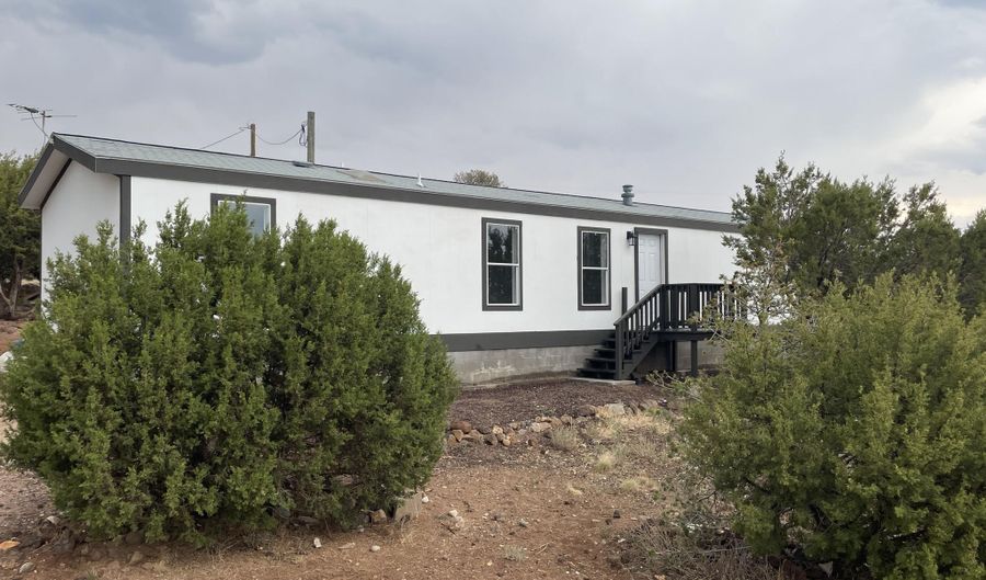 61 County Road 8027, Concho, AZ 85924 - 3 Beds, 2 Bath