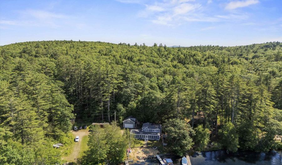 42 Brewster Rd, Barnstead, NH 03225 - 4 Beds, 3 Bath