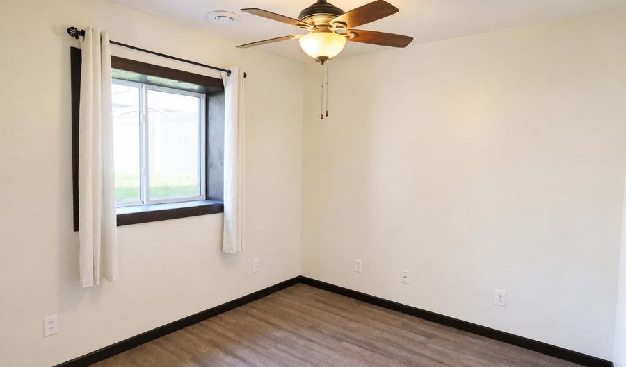 1208 Plum Ln, Aberdeen, SD 57401 - 4 Beds, 2 Bath