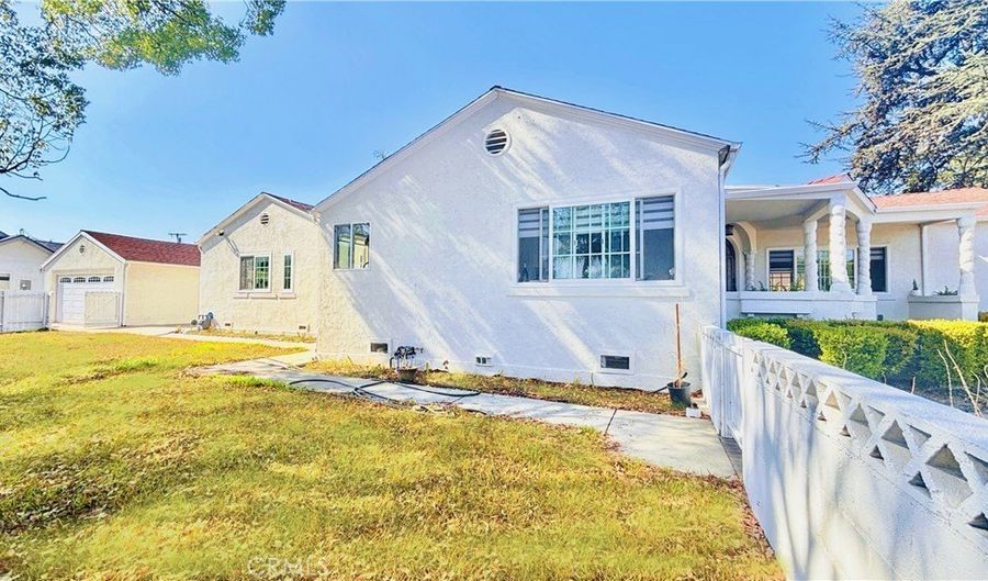207 S El Molino, Alhambra, CA 91801 - 4 Beds, 4 Bath