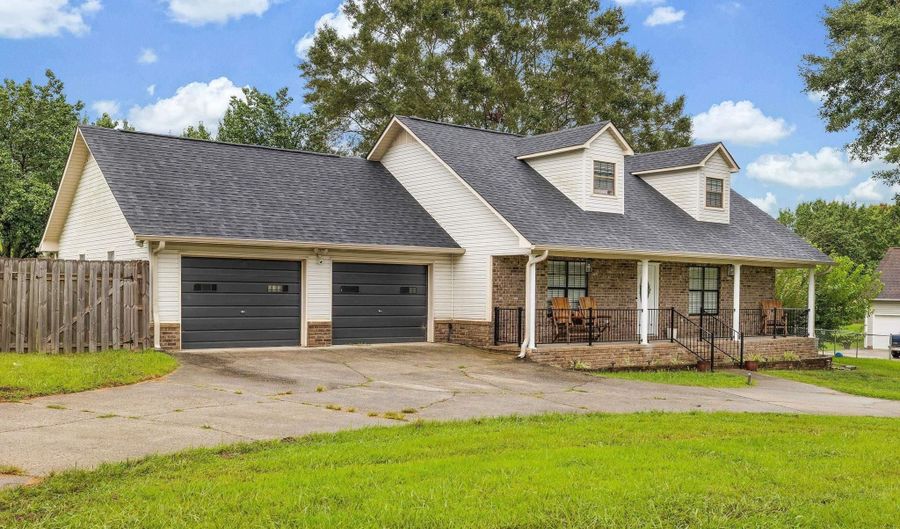 1166 10th St NW, Arab, AL 35016 - 4 Beds, 3 Bath