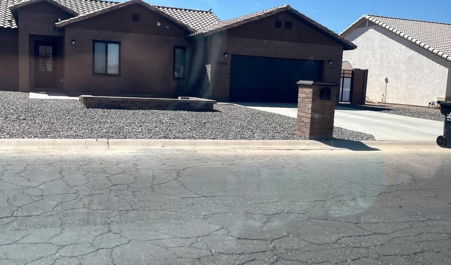 15230 S COUNTRY CLUB Way, Arizona City, AZ 85123 - 4 Beds, 2 Bath