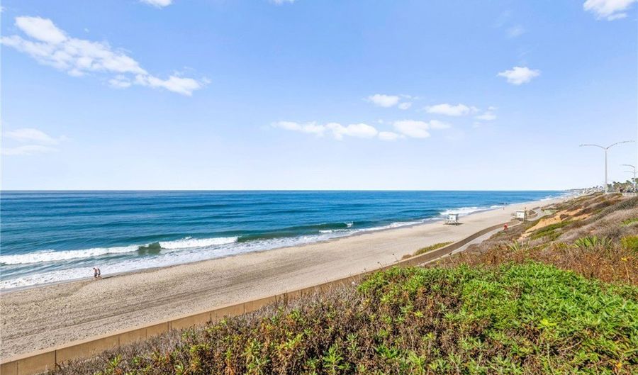 256 Juniper Ave B6, Carlsbad, CA 92008 - 2 Beds, 3 Bath