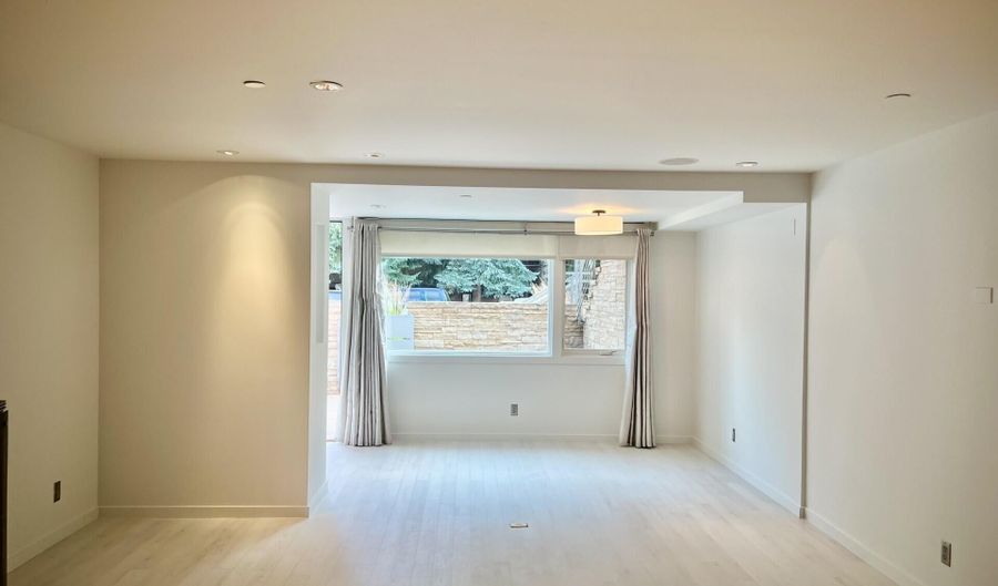 100 E COOPER Ave 2, Aspen, CO 81611 - 1 Beds, null Bath