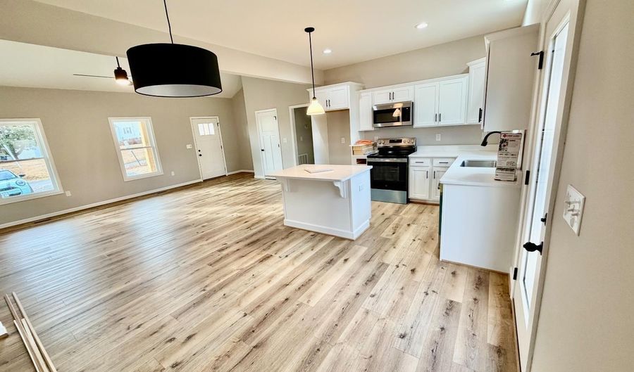 615 Oakleigh Ave, Appomattox, VA 24522 - 3 Beds, 2 Bath