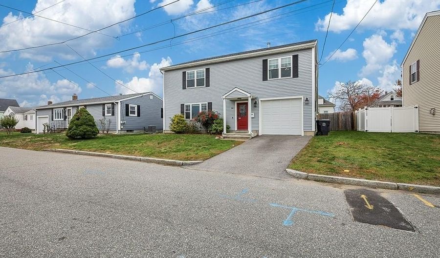 54 Raymond St, East Providence, RI 02914 - 3 Beds, 2 Bath