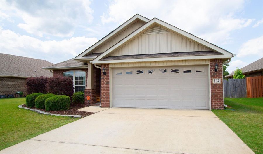 104 SOUTHFIELD Dr, Alabaster, AL 35007 - 3 Beds, 2 Bath