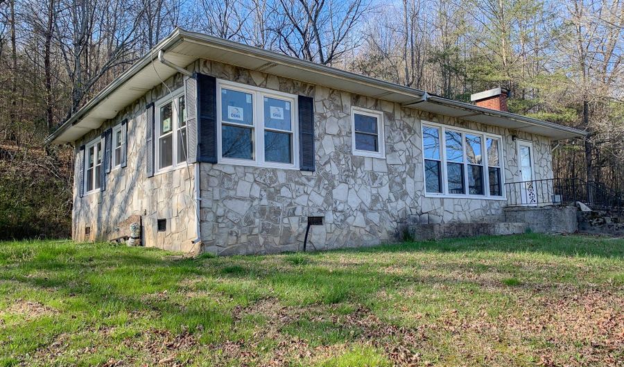 3085 Old Dunlap Rd, Whitwell, TN 37397 - 2 Beds, 2 Bath