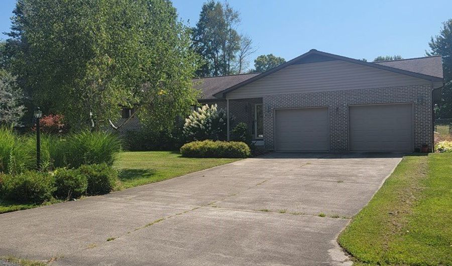 825 WANDERING Ln, Beaver, WV 25813 - 3 Beds, 3 Bath