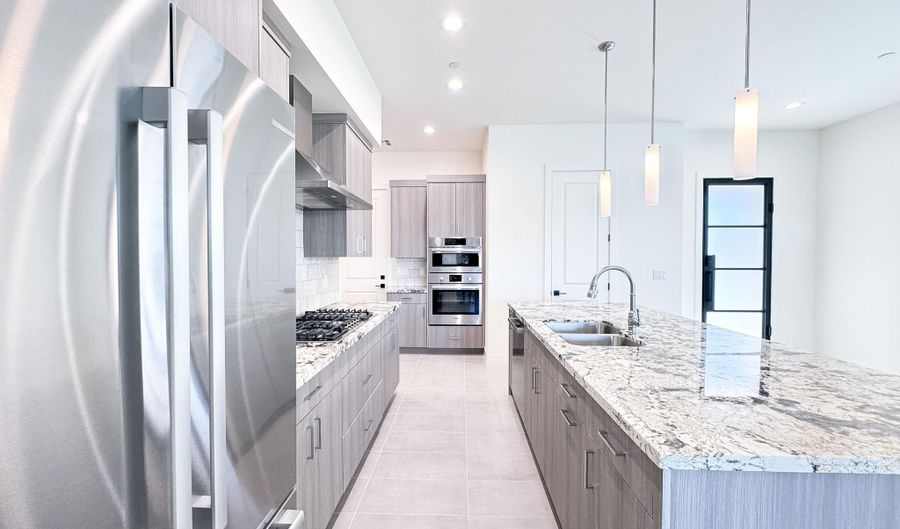 1 EASY St 7, Carefree, AZ 85377 - 2 Beds, 3 Bath