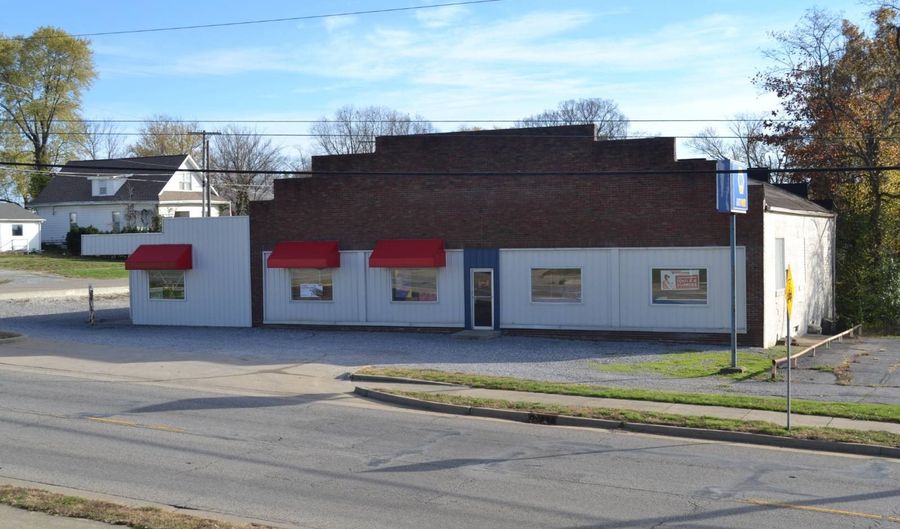 295 E. Walnut St, Albion, IL 62806 - 0 Beds, 1 Bath