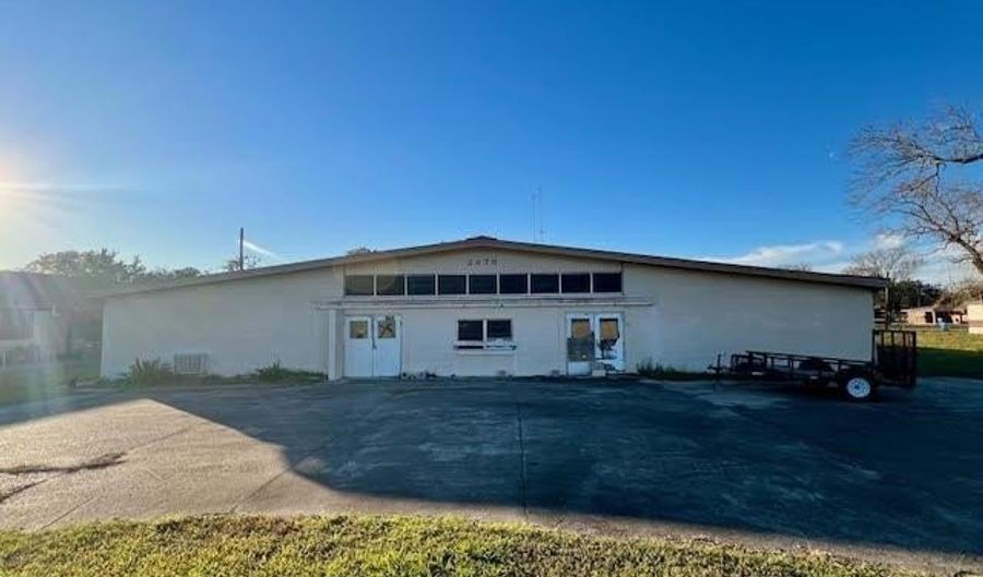 2675 Fourth St, Berwick, LA 70342 - 0 Beds, 3 Bath