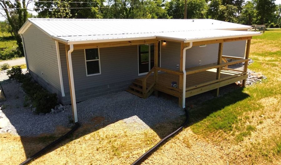 154 Brown Jones Rd, Albany, KY 42602 - 4 Beds, 2 Bath
