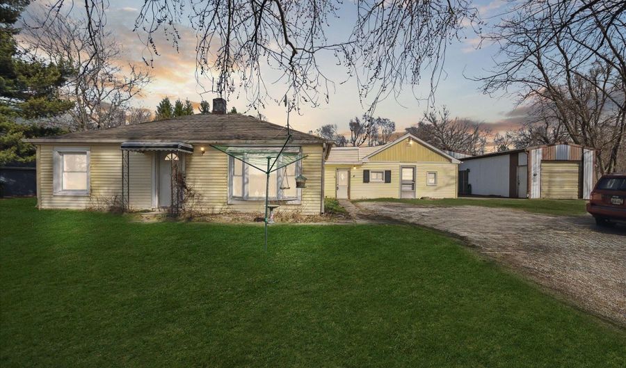 4731 N Adrian Hwy, Adrian, MI 49221 - 3 Beds, 1 Bath