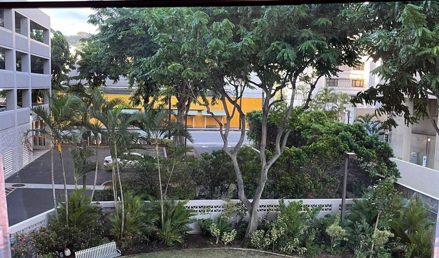 1450 Young St 302, Honolulu, HI 96814 - 2 Beds, 2 Bath