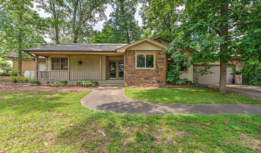 37 Fenchurch Dr, Bella Vista, AR 72715 - 2 Beds, 4 Bath