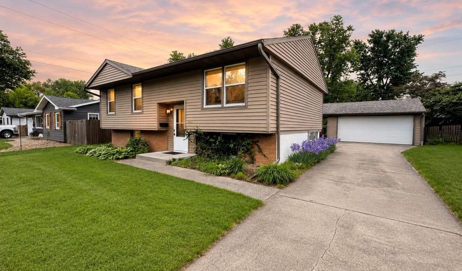 4014 Toronto St, Ames, IA 50014 - 3 Beds, 2 Bath