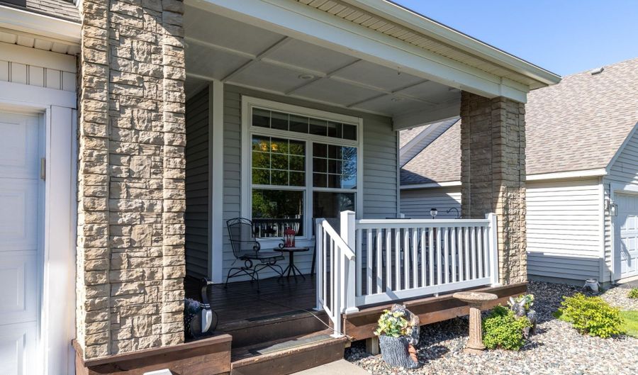 15053 Dutchman Way, Apple Valley, MN 55124 - 2 Beds, 3 Bath