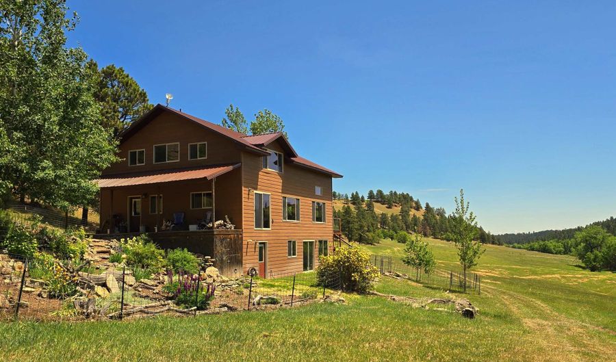 30 Alum Creek Rd, Aladdin, WY 82710 - 2 Beds, 2 Bath