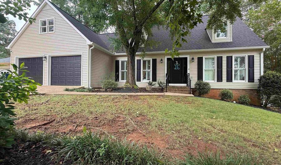 1209 SOMERSET Ln, Anniston, AL 36207 - 3 Beds, 3 Bath