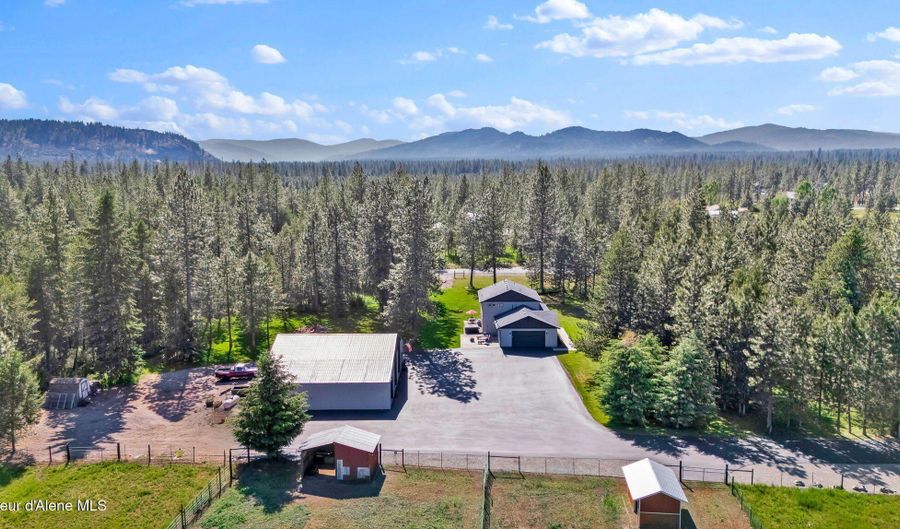 300 E SEASONS Rd, Athol, ID 83801 - 3 Beds, 3 Bath