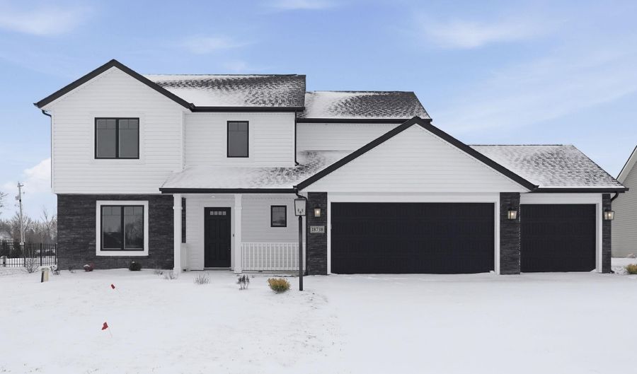 18738 Eisley Cv, Auburn, IN 46706 - 4 Beds, 3 Bath