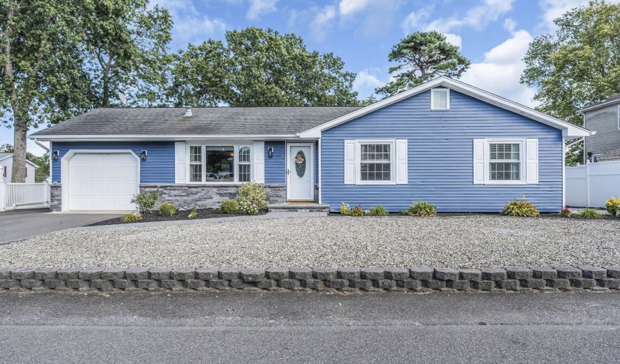 745 Halliard Ave, Beachwood, NJ 08722 - 3 Beds, null Bath