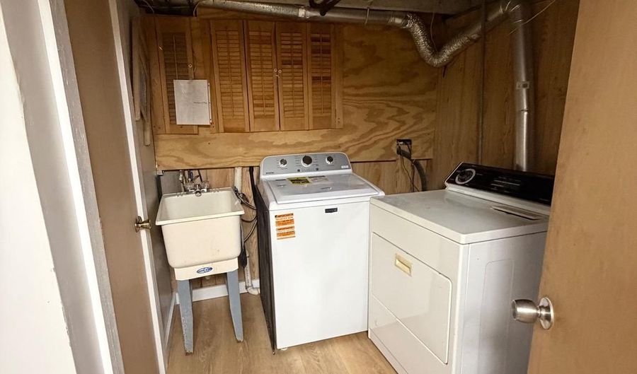 2753 RAYNER Ave, Baltimore, MD 21216 - 2 Beds, 1 Bath