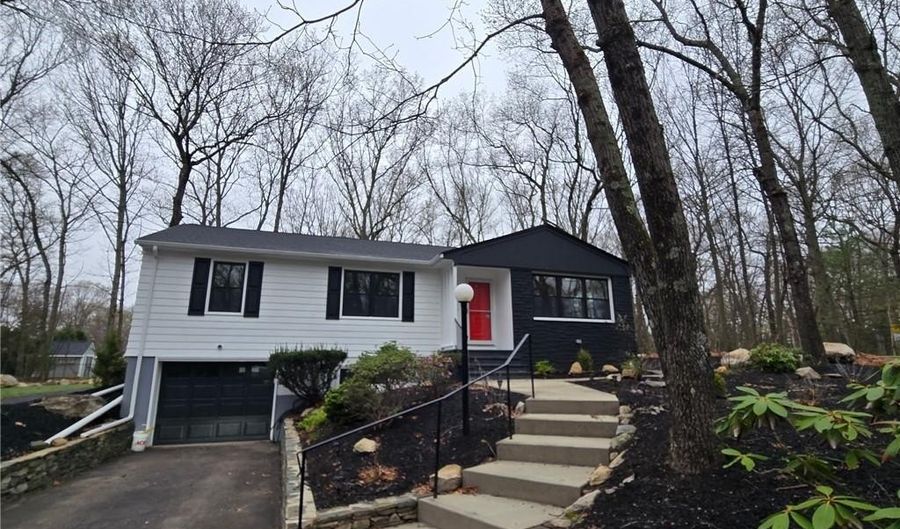 1 Angell Rd, Lincoln, RI 02865 - 3 Beds, 2 Bath