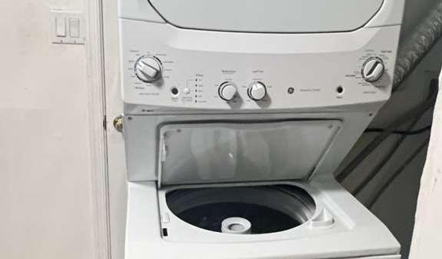 3007 ELMWOOD Dr, Alexandria, VA 22303 - 4 Beds, 2 Bath