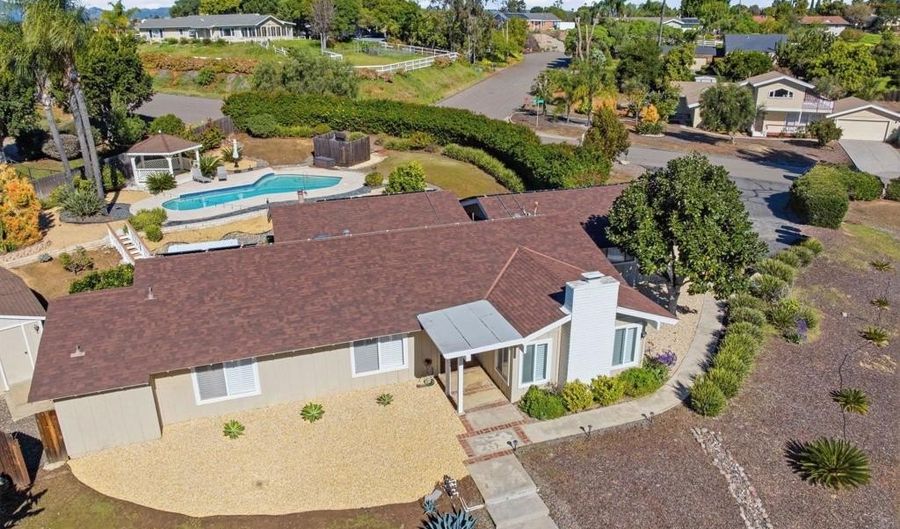 929 Pepper Tree Ln, Fallbrook, CA 92028 - 3 Beds, 2 Bath