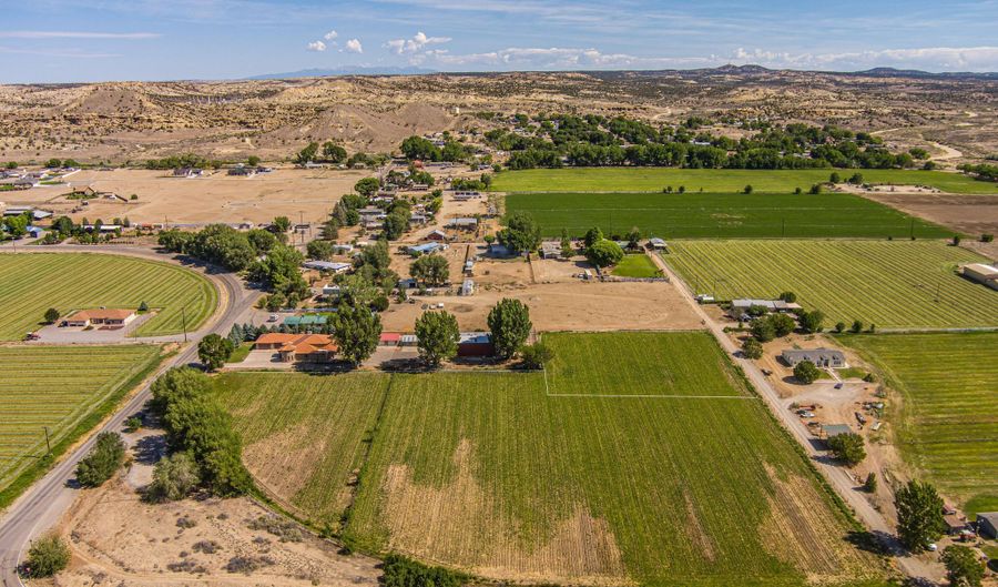 2612 E BLANCO Blvd, Bloomfield, NM 87413 - 3 Beds, 3 Bath