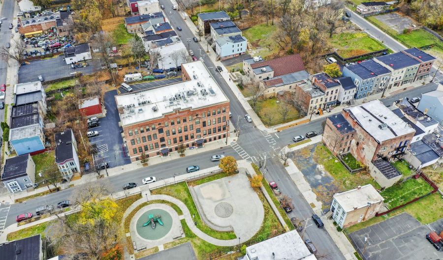 69 Second St 3, Albany, NY 12210 - 2 Beds, 1 Bath
