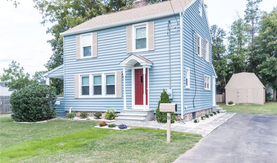 33 Hobart St, Meriden, CT 06451 - 2 Beds, 2 Bath