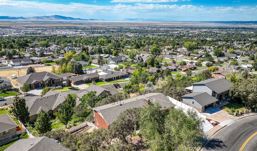 3296 S 400 E, Bountiful, UT 84010 - 5 Beds, 1 Bath