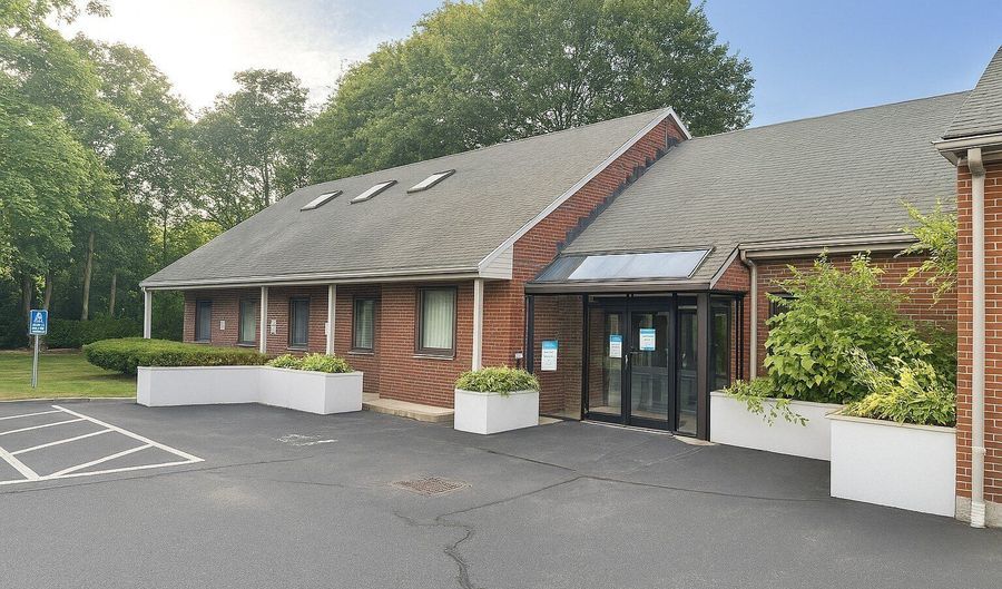 160 Wolcott St, Bristol, CT 06010 - 7 Beds, 8 Bath