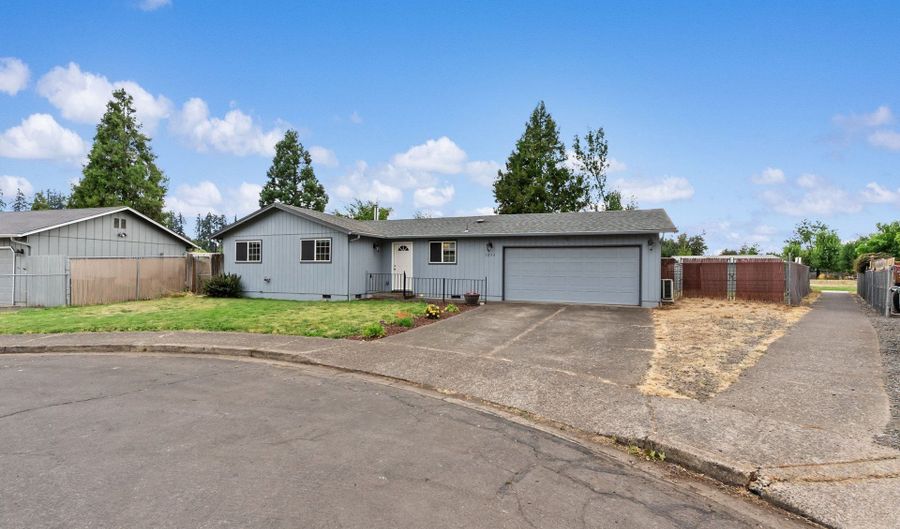 5094 DAISY St, Springfield, OR 97478 - 3 Beds, 1 Bath