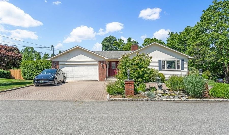 94 Greening Ln, Cranston, RI 02920 - 4 Beds, 3 Bath