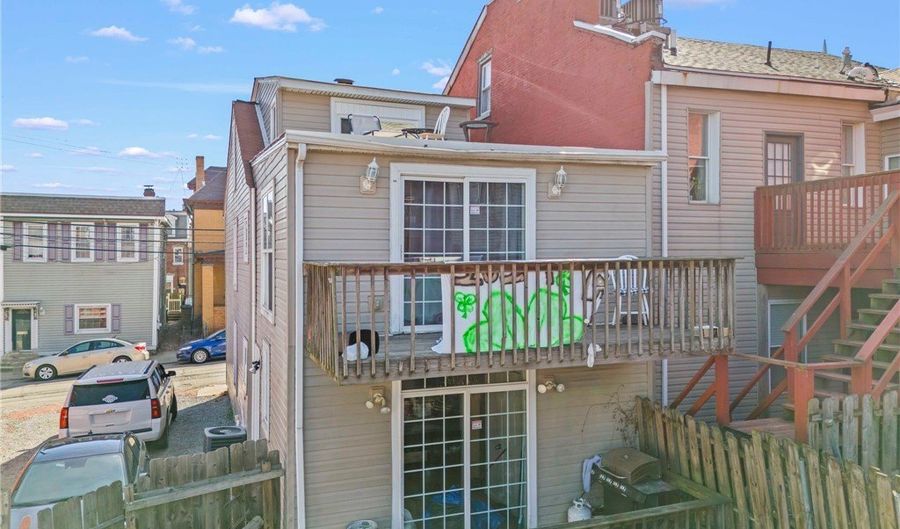 120 S 12th St, Airville, PA 15203 - 4 Beds, 3 Bath