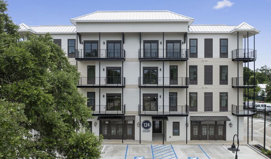 124 Court Unit # 302 St, Bay St. Louis, MS 39520 - 2 Beds, 3 Bath