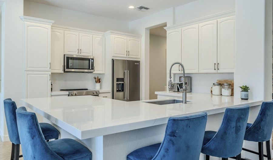 4843 E FIRESTONE Dr, Chandler, AZ 85249 - 3 Beds, 4 Bath