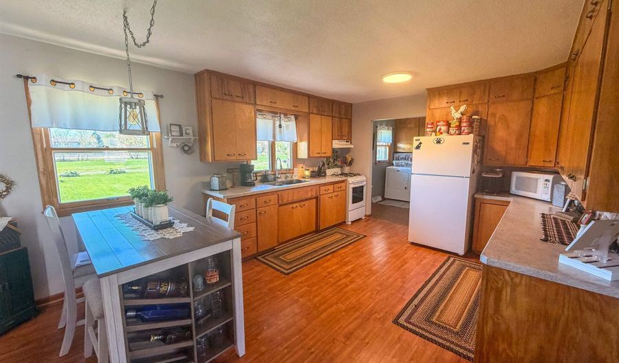 716 5th Ave, Ackley, IA 50601 - 2 Beds, 1 Bath