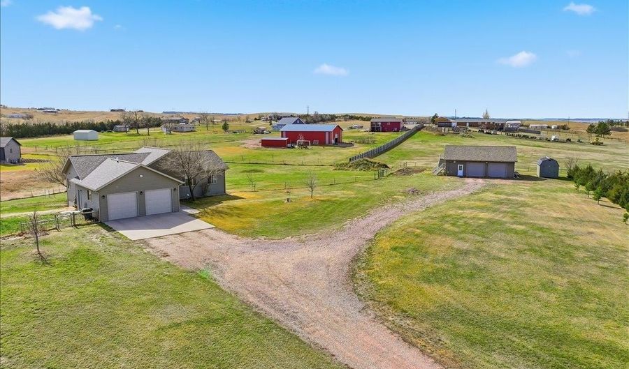 19111 Remuda Dr, Belle Fourche, SD 57717 - 2 Beds, 4 Bath
